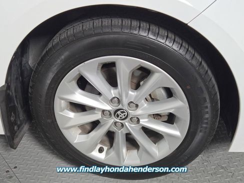 Used 2022 Toyota Corolla LE w/ LE Premium Package FWD image 12