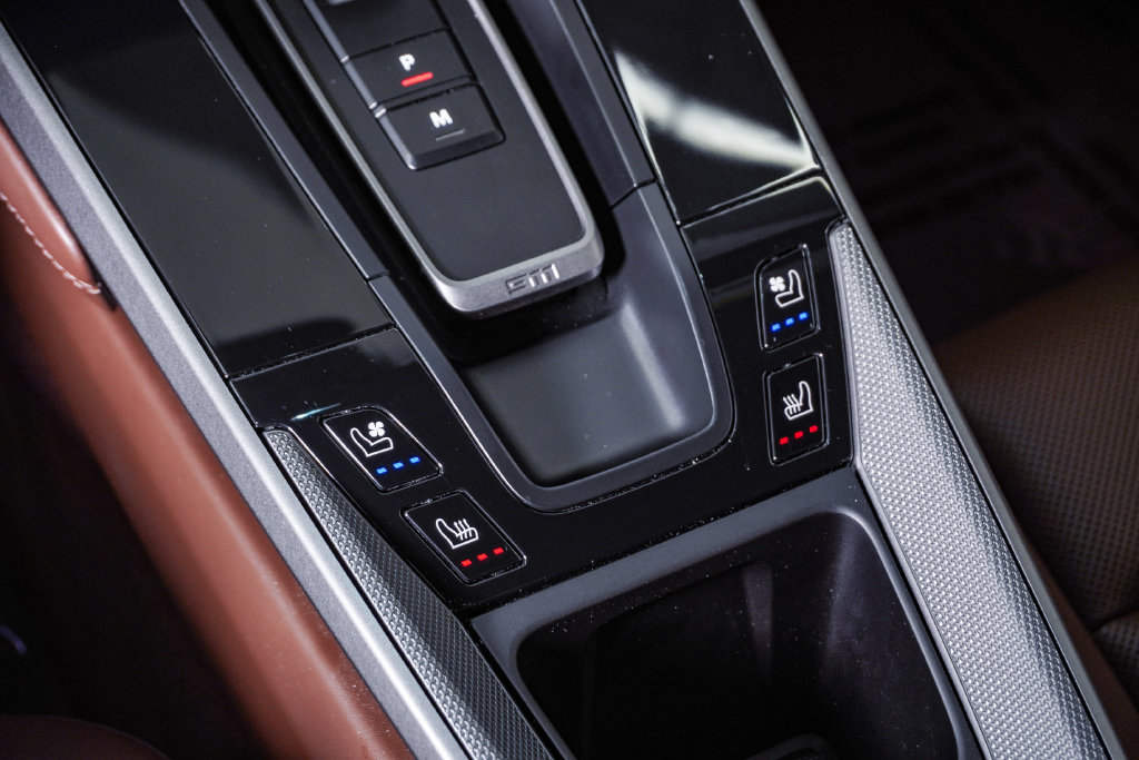 Certified 2024 Porsche 911 Carrera 4S AWD/4WD image 28