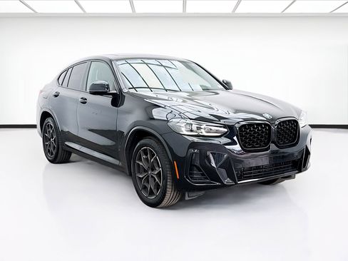 Used 2023 BMW X4 xDrive30i w/ M Sport Package image 3
