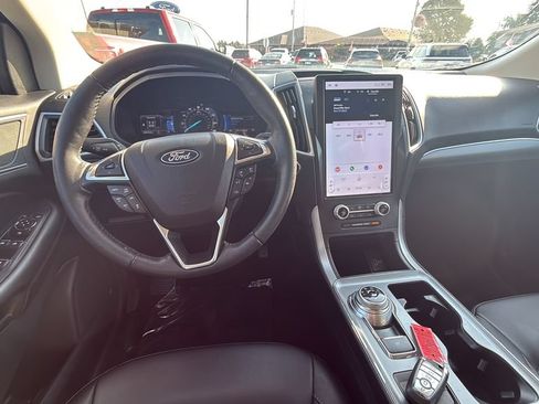 Used 2022 Ford Edge SEL w/ Convenience Package AWD/4WD image 9