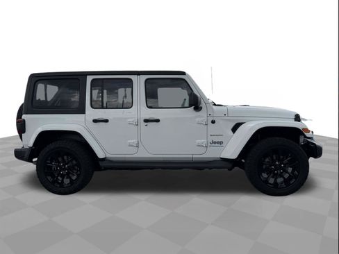 Used 2023 Jeep Wrangler Unlimited Sahara w/ Cold Weather Group AWD/4WD image 6