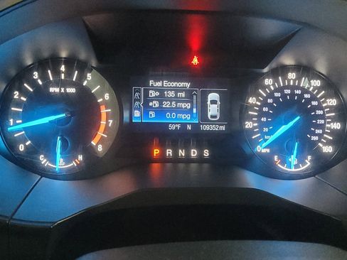 Used 2017 Ford Edge SE FWD image 23