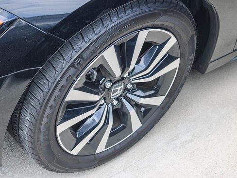 Used 2023 Honda Civic EX-L image 8