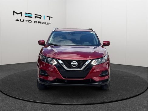 Used 2020 Nissan Rogue Sport SV FWD image 3