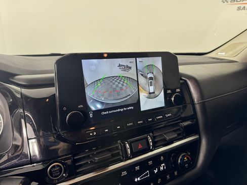 Used 2023 Nissan Pathfinder SL w/ SL Premium Package image 19