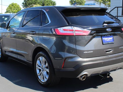 Used 2019 Ford Edge Titanium w/ Equipment Group 301A image 4
