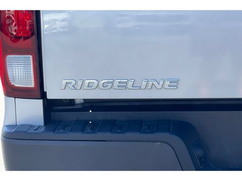 Used 2022 Honda Ridgeline Sport image 17