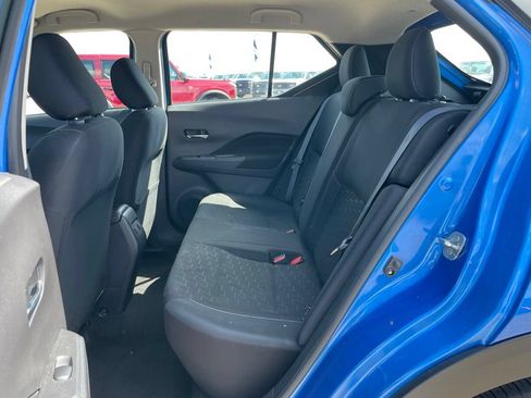 Used 2024 Nissan Kicks SV w/ Interior Electronics Package FWD image 8