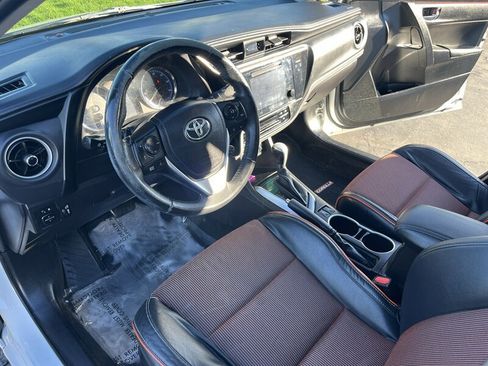 Used 2017 Toyota Corolla SE w/ SE Premium Package image 23