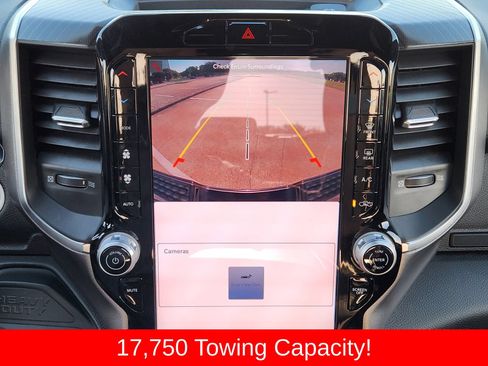Used 2025 RAM 2500 Big Horn AWD/4WD image 28