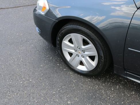 Used 2011 Chevrolet Impala LS image 15