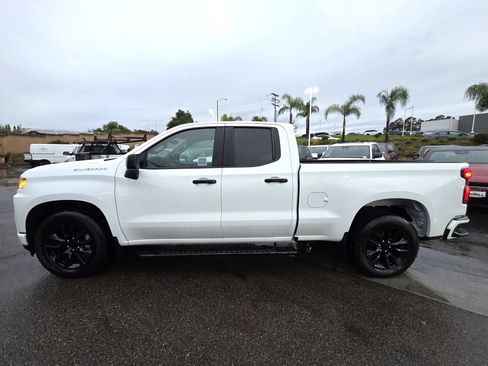 Used 2022 Chevrolet Silverado 1500 Custom image 2