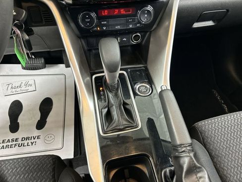 Used 2020 Mitsubishi Eclipse Cross ES AWD/4WD image 17