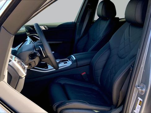 New 2026 BMW X5 xDrive40i w/ Premium Package AWD/4WD image 9