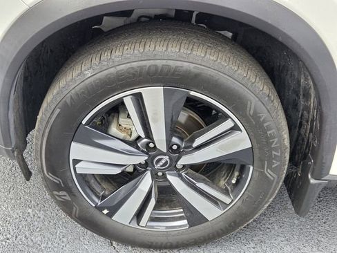Certified 2022 Nissan Rogue SL w/ SL Premium Package FWD image 16