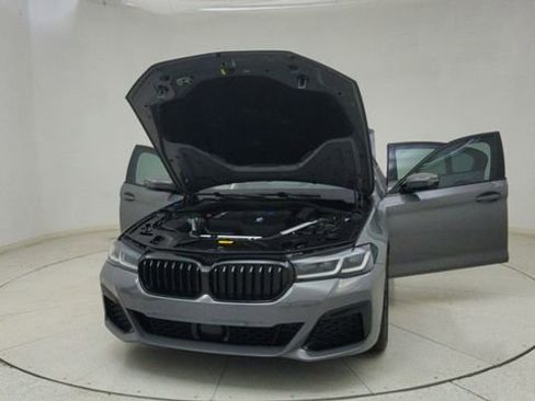 Used 2022 BMW 530e xDrive w/ Executive Package image 77