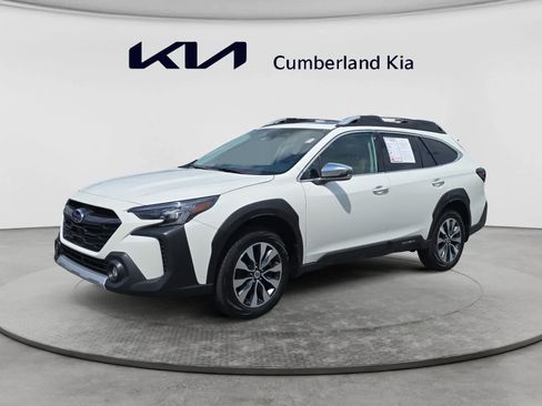 Used 2024 Subaru Outback Touring XT AWD/4WD image 1