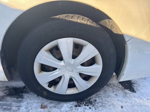 Used 2013 Subaru Impreza 2.0i image 12