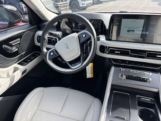 New 2027 Lincoln Aviator AWD image 14