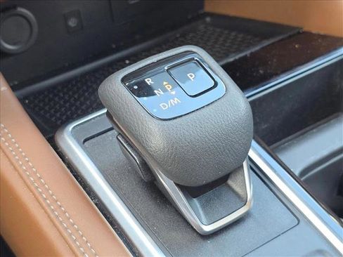 Used 2025 Nissan Pathfinder Platinum image 12