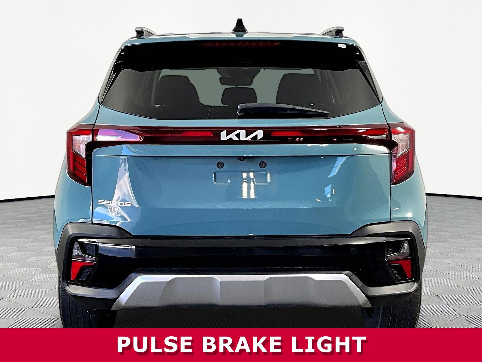 Used 2024 Kia Seltos EX FWD image 5