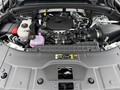 New 2026 Jeep Grand Cherokee Altitude AWD/4WD image 23