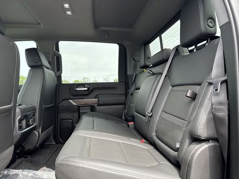 Used 2023 GMC Sierra 2500 Denali w/ Denali Ultimate Package AWD/4WD image 30