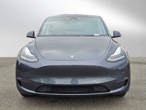 Used 2020 Tesla Model Y Long Range image 8