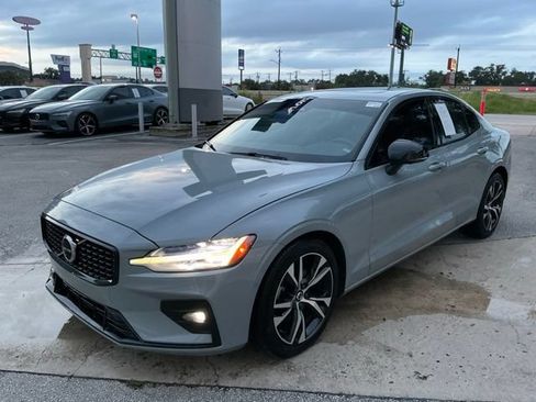 Certified 2024 Volvo S60 B5 Plus FWD image 3