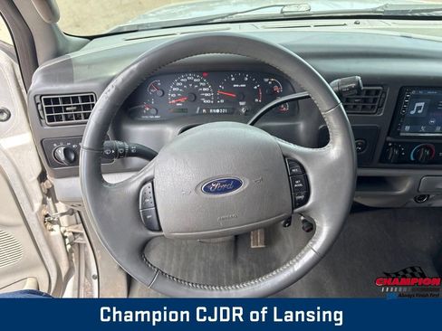 Used 2004 Ford F250 Lariat AWD/4WD image 2