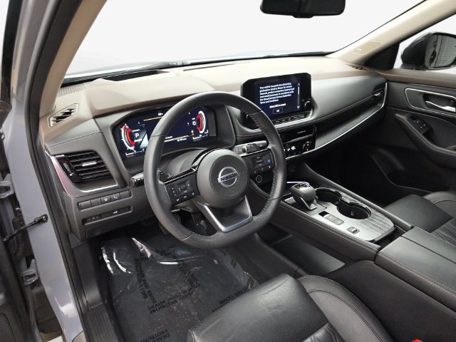 Used 2021 Nissan Rogue Platinum FWD image 16