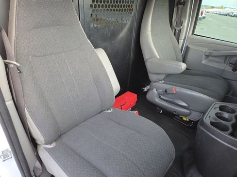 Used 2023 Chevrolet Express 2500 w/ Driver Convenience Package image 23