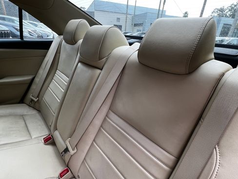 Used 2017 Toyota Camry XLE image 30