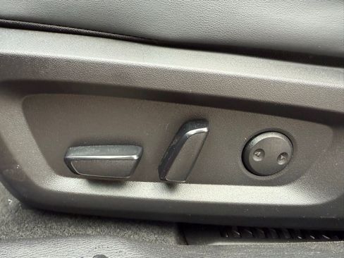 Used 2024 Mitsubishi Outlander SE image 22