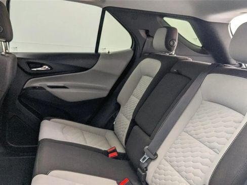 Used 2019 Chevrolet Equinox LT image 24