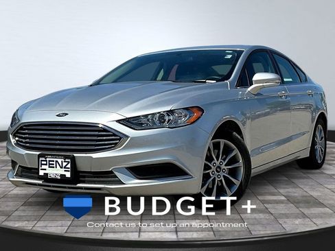 Used 2017 Ford Fusion SE w/ Fusion SE Technology Package FWD image 1