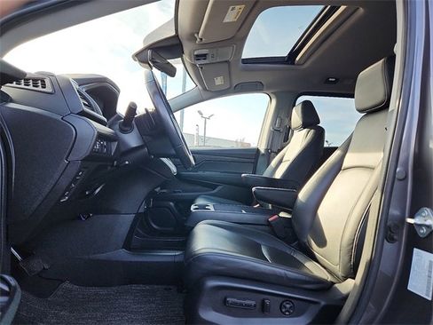 Certified 2023 Honda Odyssey EX-L image 13