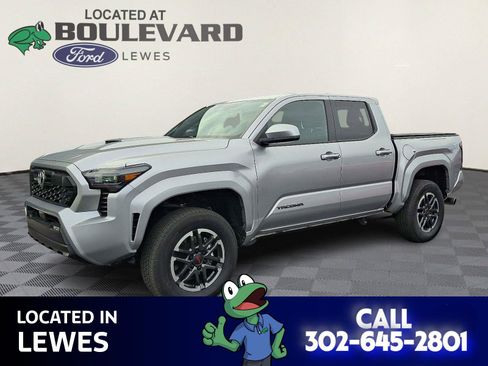 Used 2024 Toyota Tacoma TRD Sport image 1