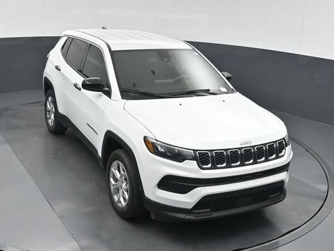 Used 2025 Jeep Compass Sport AWD/4WD image 38