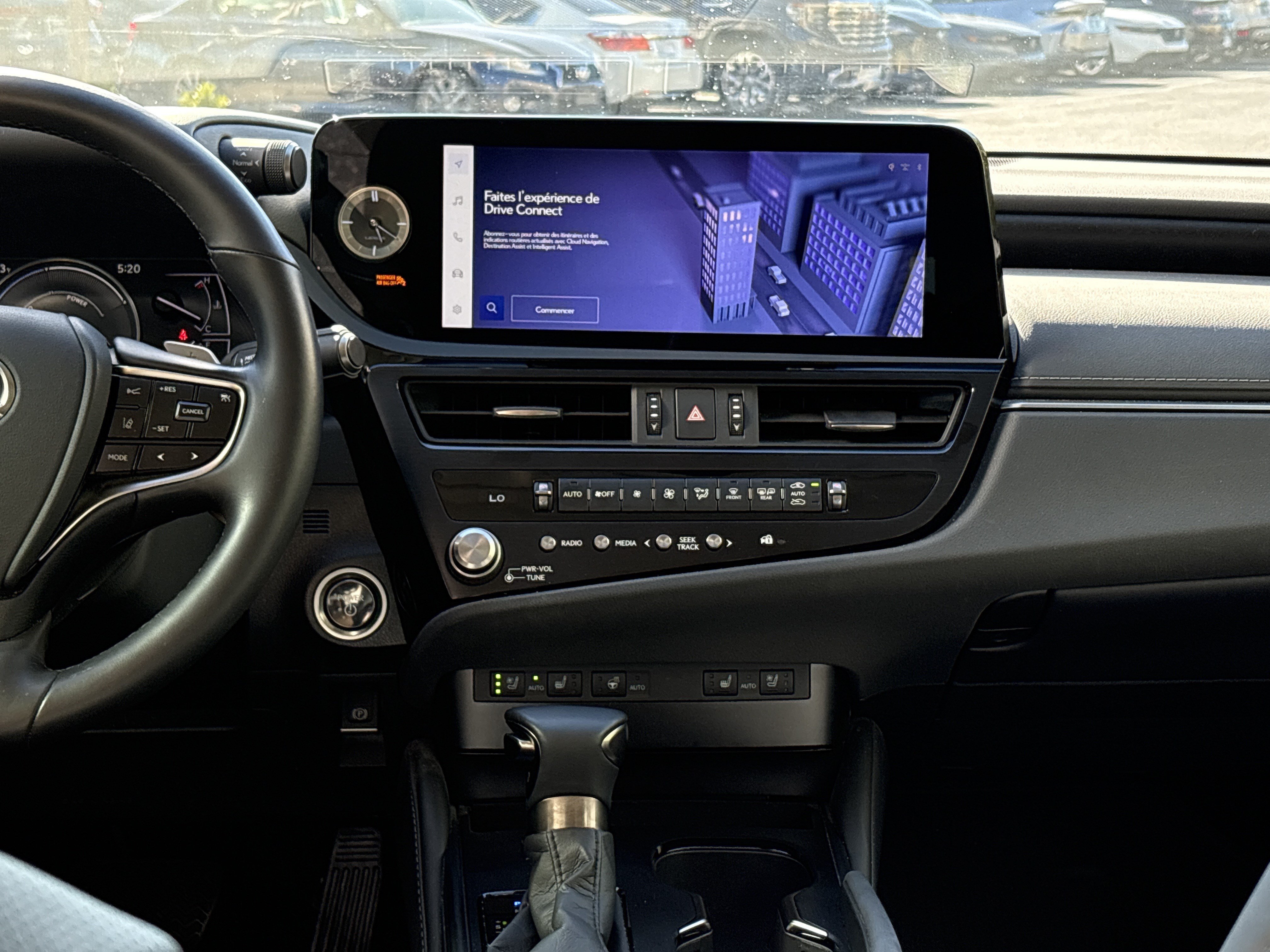 Used 2025 Lexus ES 300h w/ Premium Package FWD image 17