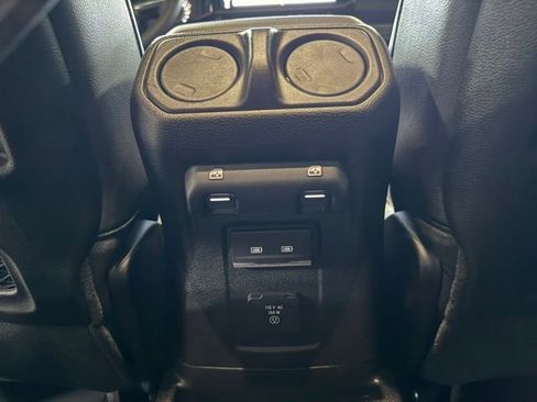 Used 2024 Jeep Wrangler Unlimited Sahara w/ Technology Group AWD/4WD image 34