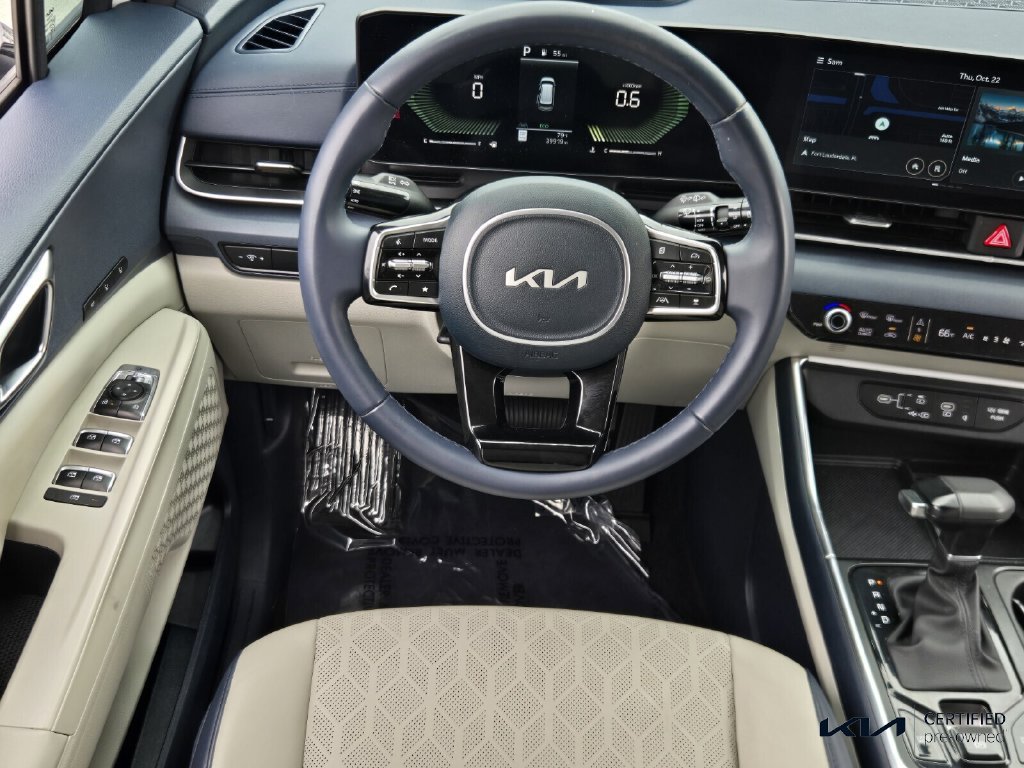 Certified 2025 Kia Carnival EX FWD image 13