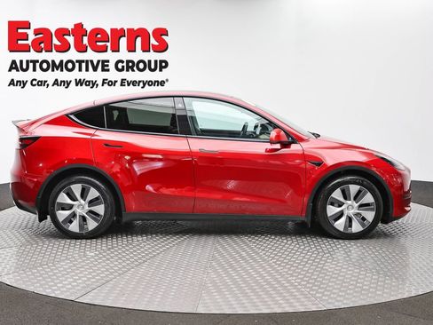 Used 2022 Tesla Model Y Long Range image 4