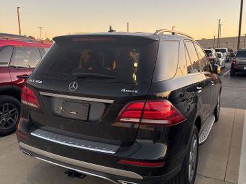 Used 2018 Mercedes-Benz GLE 350 4MATIC image 3