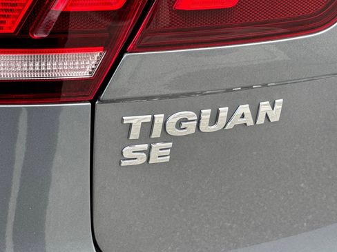 Used 2019 Volkswagen Tiguan SE FWD image 22