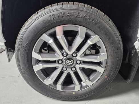 New 2026 Toyota 4Runner 4WD image 10