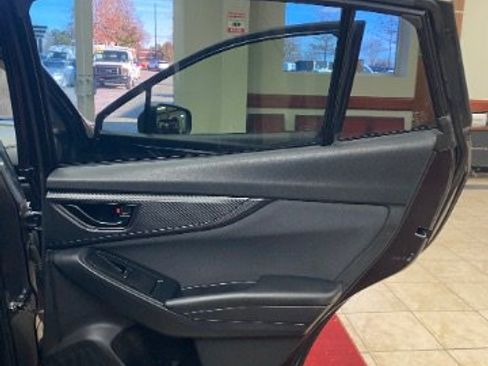 Used 2019 Subaru Crosstrek 2.0i Premium w/ Moonroof Package image 16