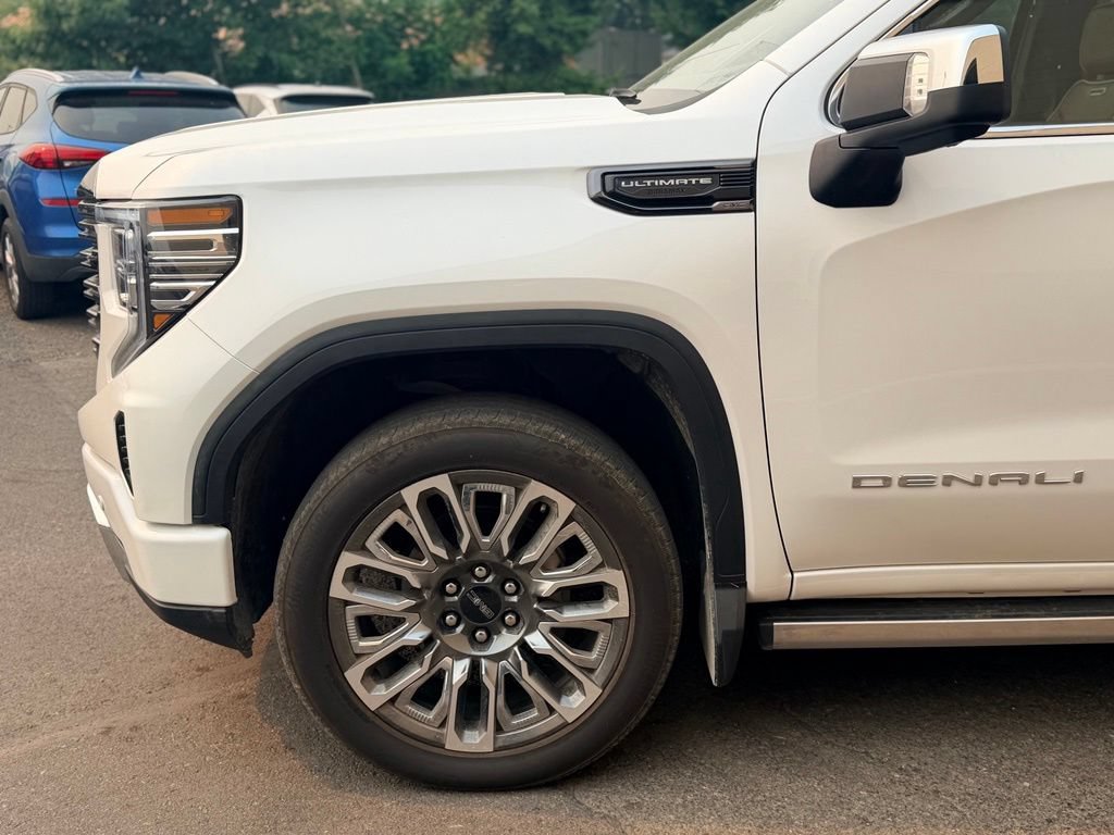 Used 2024 GMC Sierra 1500 Denali Ultimate AWD/4WD image 11