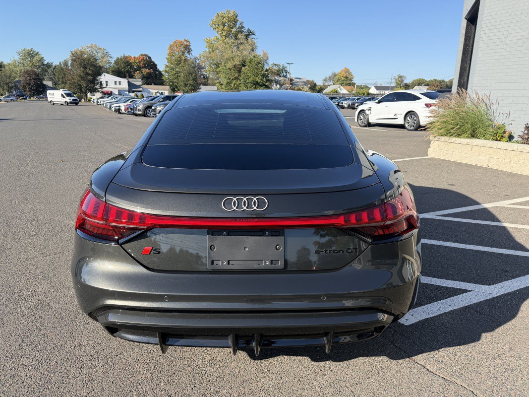 Used 2025 Audi S e-tron GT Prestige AWD/4WD image 9