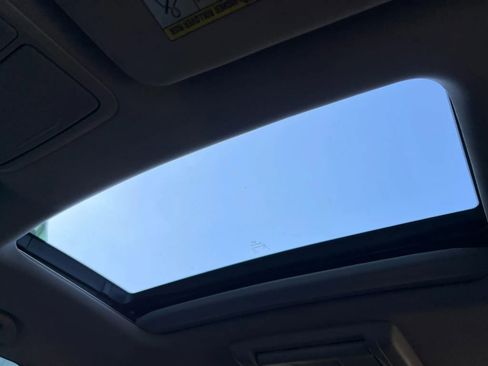 Used 2016 Honda Pilot Touring image 15